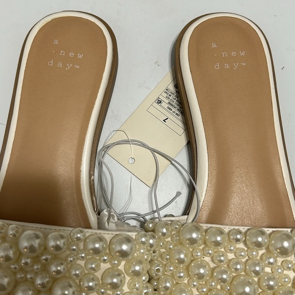 JASMINE PEARL SLIDE SANDALS - Picture 3 of 4